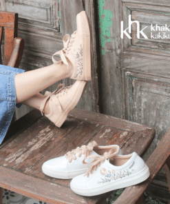 Daisy Embroidery Sneakers